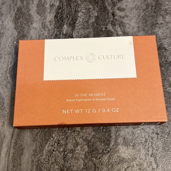 Complex Culture Beauty Baked Highlighter & Bronzer Quad - Picture 2 of 7